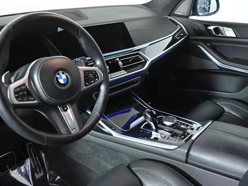 Used 2022 BMW X7 xDrive40i w/ M Sport Package image 11