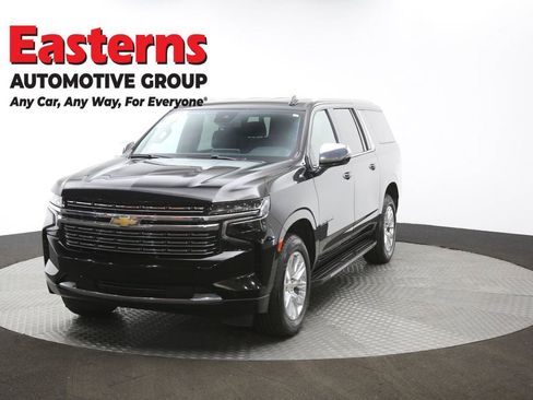Used 2024 Chevrolet Suburban Premier RWD image 59