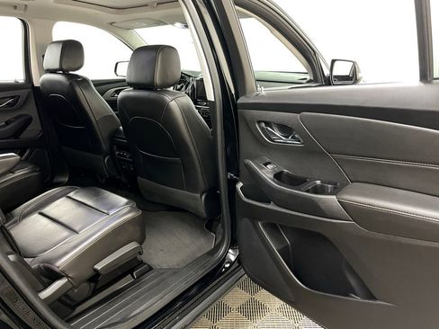 Used 2020 Chevrolet Traverse RS AWD/4WD image 42