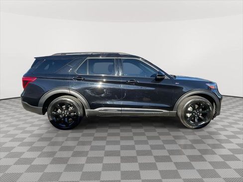 Used 2023 Ford Explorer ST-Line w/ Class IV Trailer Tow Package image 8
