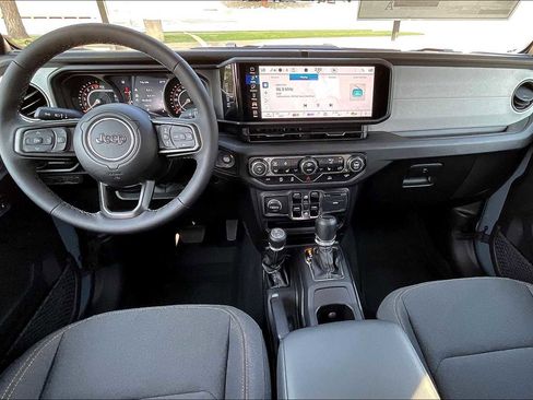 New 2025 Jeep Gladiator Sport image 5