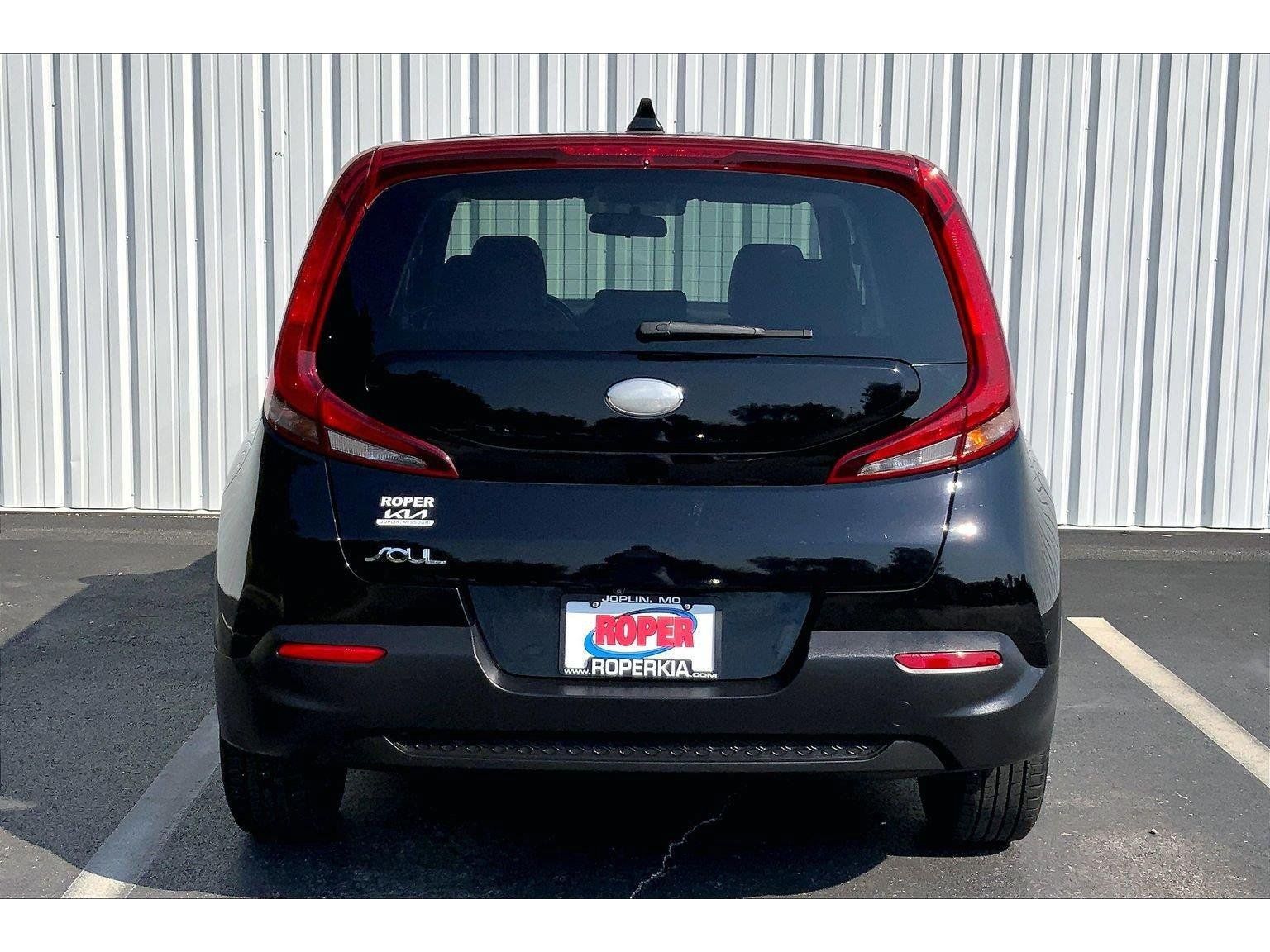 Used 2020 Kia Soul LX FWD image 3