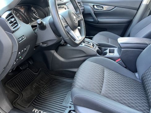 Used 2020 Nissan Rogue SV AWD/4WD image 15