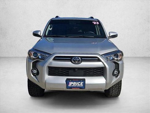 Used 2022 Toyota 4Runner SR5 Premium image 2