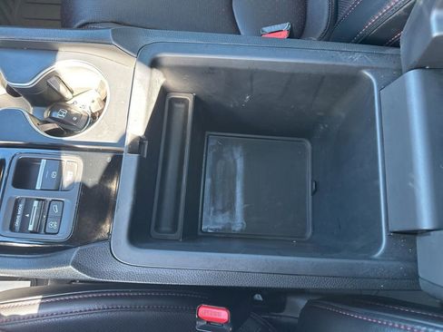 Used 2025 Honda Pilot Black Edition image 33