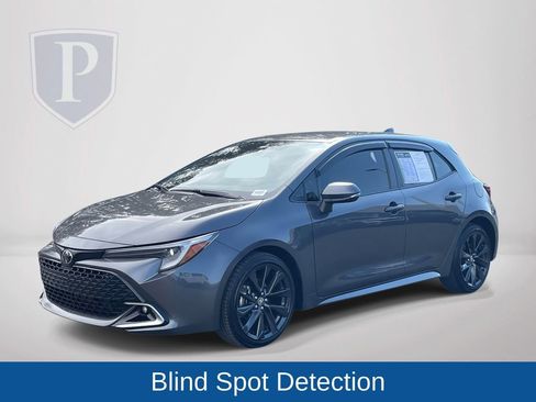Used 2025 Toyota Corolla XSE FWD image 4