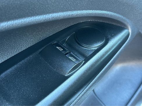 Used 2017 Ford Transit Connect XL image 34