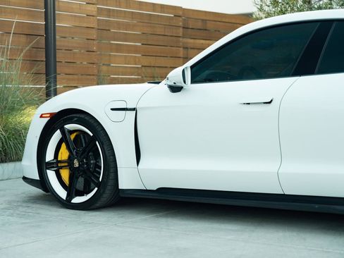 Used 2022 Porsche Taycan Turbo S image 20