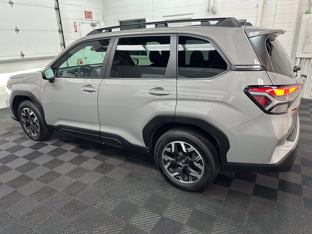 Used 2026 Subaru Forester Premium AWD/4WD image 7