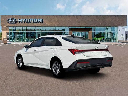 New 2026 Hyundai Elantra Blue image 5