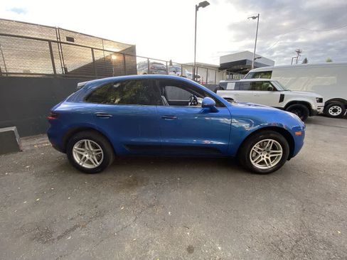 Used 2018 Porsche Macan AWD/4WD image 7