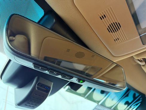 Certified 2022 Lexus ES 300h w/ Premium Package image 29