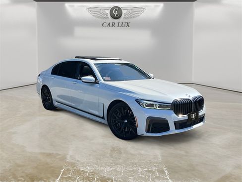 Used 2021 BMW 750i xDrive w/ Executive Package image 7