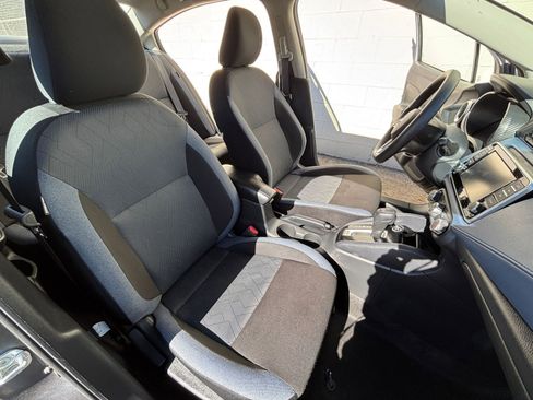 Used 2025 Nissan Versa SV image 38