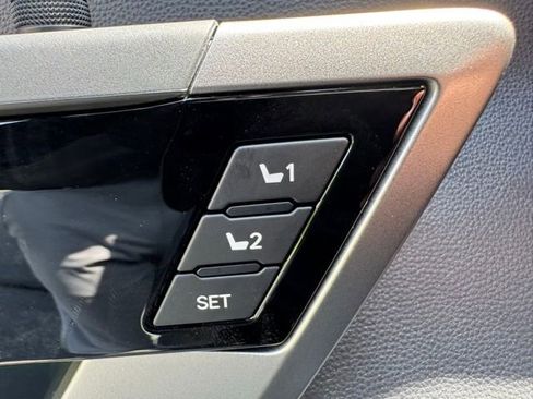 New 2026 Toyota Tundra Limited AWD/4WD image 17