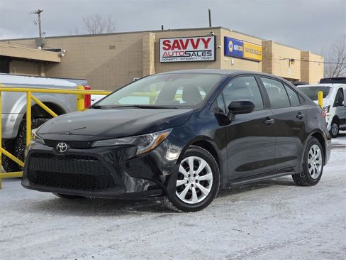 Used 2021 Toyota Corolla LE image 2
