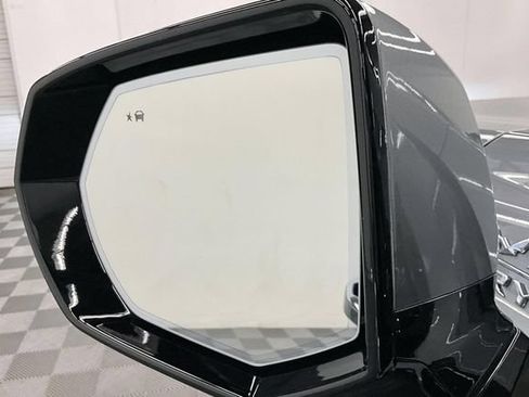 Used 2026 Chevrolet Tahoe High Country w/ Sun And Tow Package AWD/4WD image 42