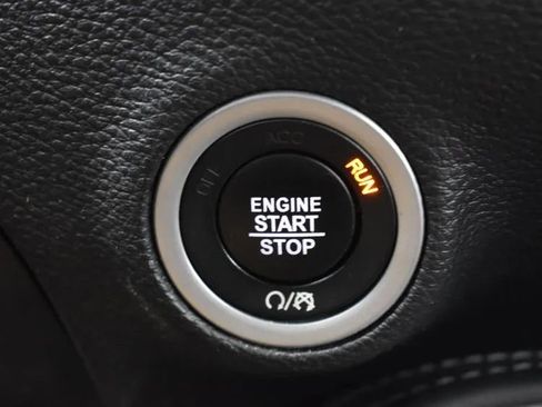 Used 2023 Dodge Challenger SXT image 25