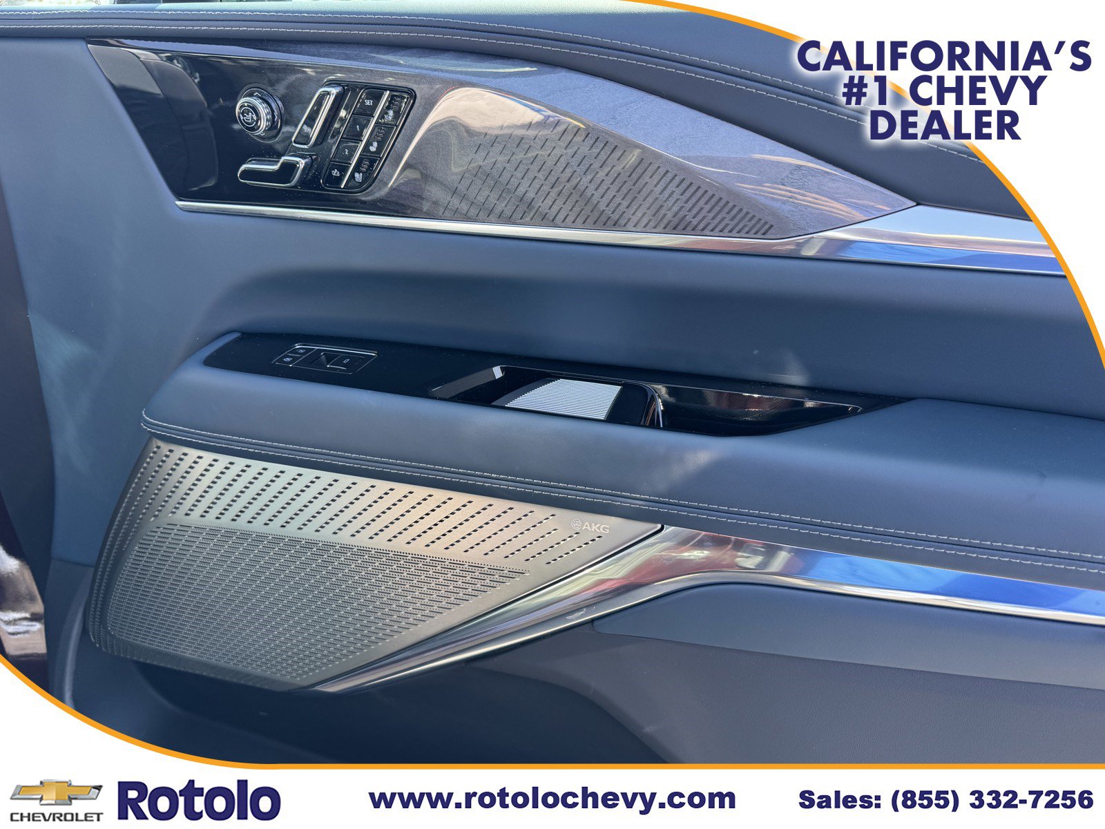 Used 2025 Cadillac Escalade IQ Luxury 2 w/ LPO, Premium Carpet Package AWD/4WD image 9
