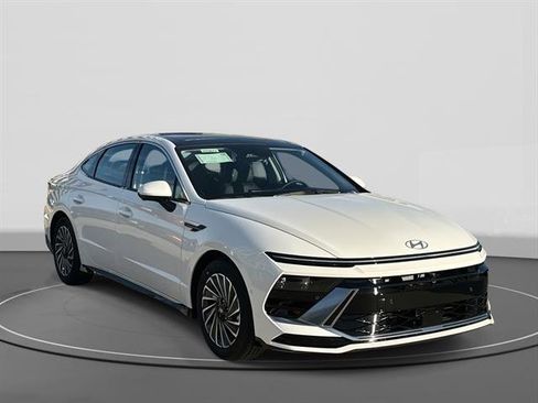 New 2026 Hyundai Sonata Limited image 3