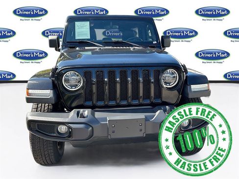 Used 2020 Jeep Wrangler Unlimited Sahara AWD/4WD image 2