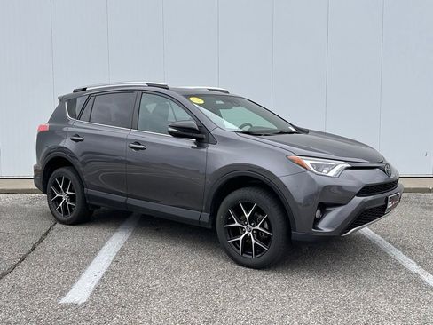 Used 2018 Toyota RAV4 SE w/ Power Extra Value Package AWD/4WD image 7