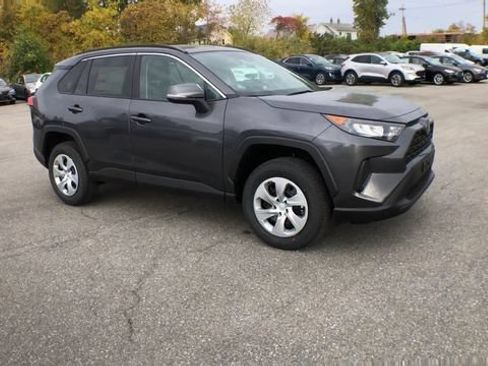 Certified 2019 Toyota RAV4 LE AWD/4WD image 2
