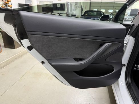 Used 2020 Tesla Model 3 Long Range image 12