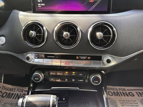 Used 2022 Kia Stinger GT1 image 27