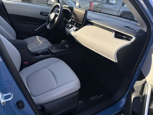 Certified 2026 Toyota Corolla Cross LE image 27