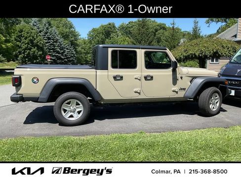 Used 2020 Jeep Gladiator Sport w/ Quick Order Package 24S AWD/4WD image 3