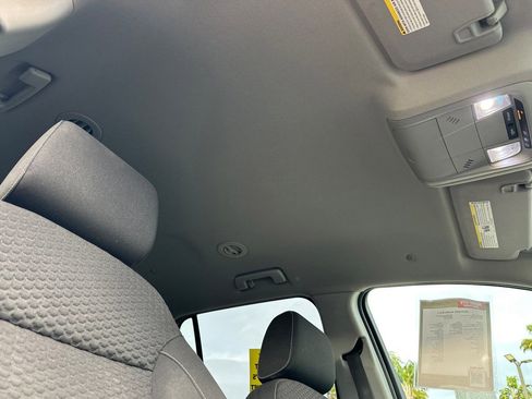 Used 2019 GMC Acadia SLE w/ LPO, Cargo Package image 19