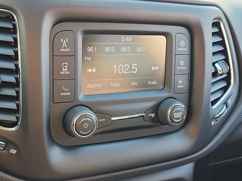 Used 2018 Jeep Compass Sport w/ Cold Weather Group image 16