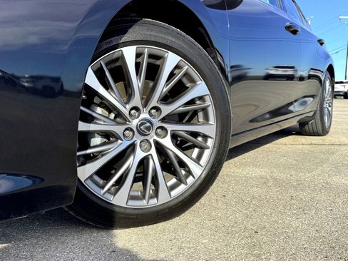 Used 2020 Lexus ES 350 350 w/ Premium Package image 2