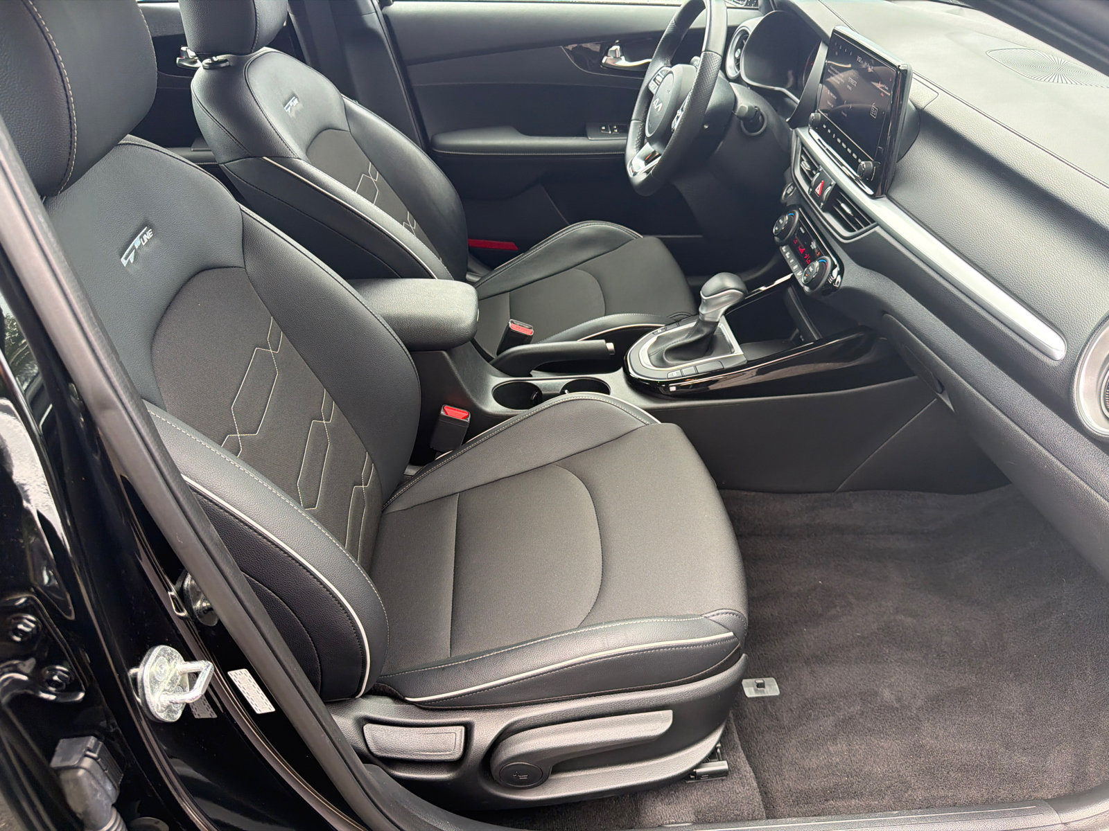 Used 2023 Kia Forte GT-Line FWD image 14
