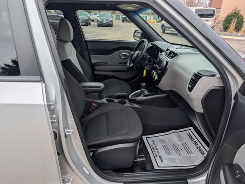 Used 2017 Kia Soul FWD image 11