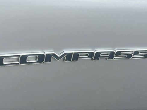 Used 2019 Jeep Compass Limited image 28