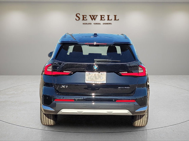 Used 2026 BMW X1 xDrive28i w/ Convenience Package AWD/4WD image 4