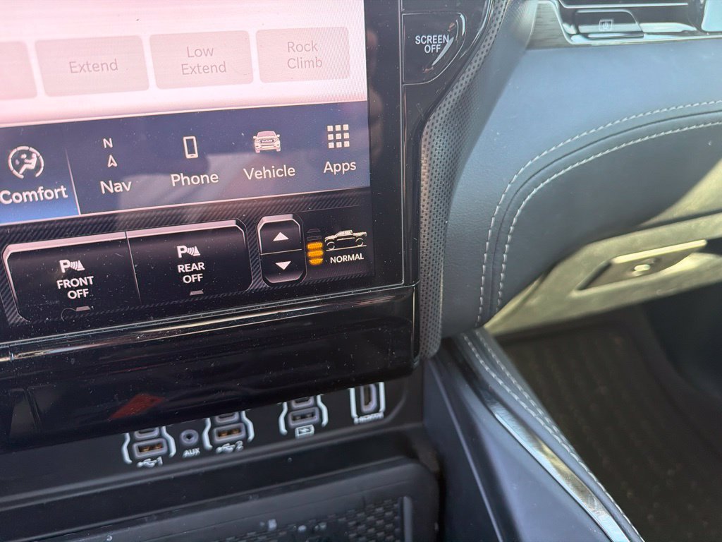 Used 2025 RAM 1500 Limited AWD/4WD image 24