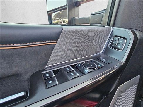 Used 2024 Ford F450 Platinum w/ FX4 Off-Road Package AWD/4WD image 25
