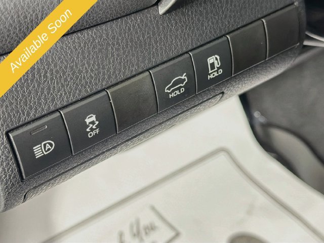 Used 2022 Toyota Camry LE FWD image 10
