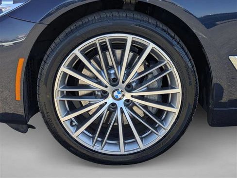 Used 2018 BMW 530i xDrive AWD/4WD image 25