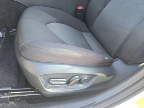Used 2022 Toyota Camry LE FWD image 29