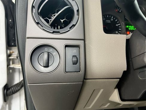 Used 2010 Ford F250 XL image 16