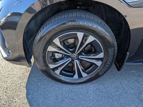 Used 2024 Toyota bZ4X XLE image 5