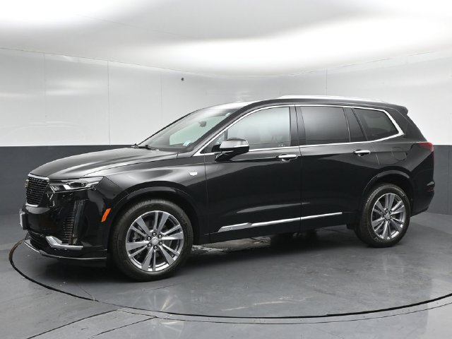 Used 2025 Cadillac XT6 Premium Luxury w/ Technology Package AWD/4WD image 4