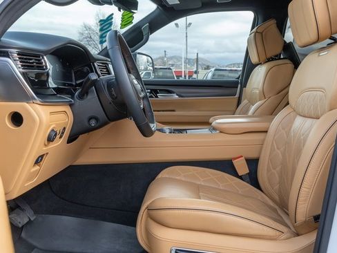 Used 2024 Jeep Grand Wagoneer Series III w/ Rear Seat Video Group 1 image 6