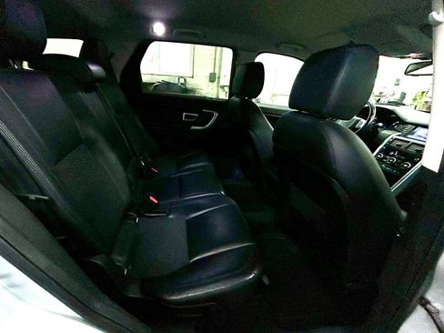 Used 2016 Land Rover Discovery Sport SE image 21