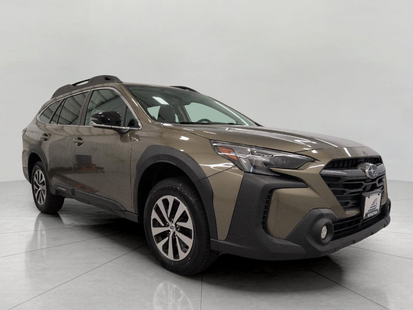 Used 2024 Subaru Outback Premium AWD/4WD image 1