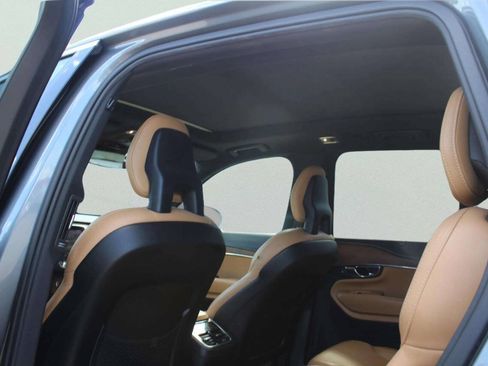 Used 2017 Volvo XC90 T6 Inscription w/ Vision Package AWD/4WD image 9